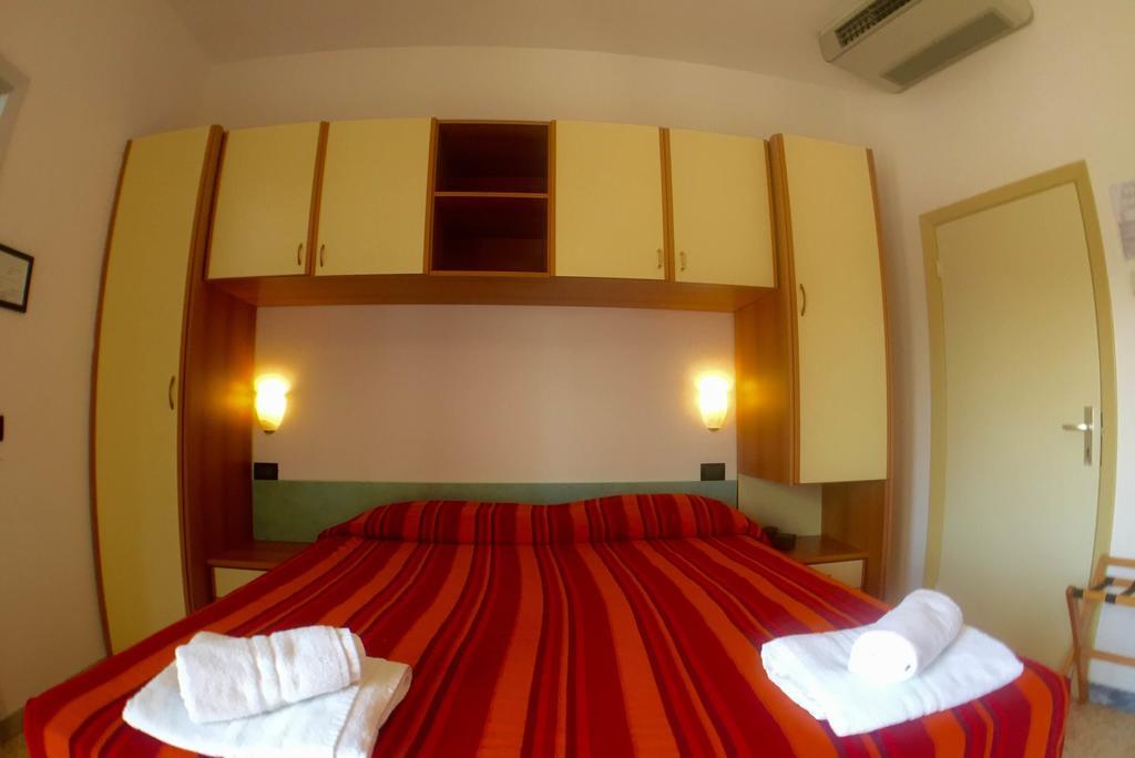 Hotel Mehari Riccione Pokój zdjęcie