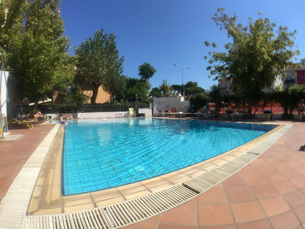 Hotel Mehari Riccione Zewnętrze zdjęcie