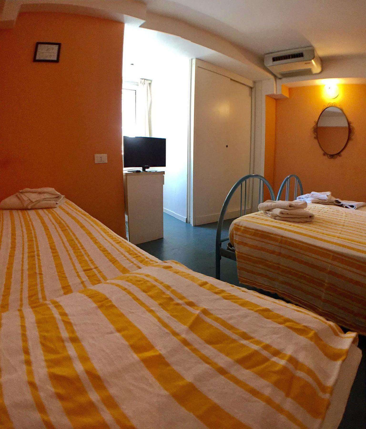 Hotel Mehari Riccione Zewnętrze zdjęcie
