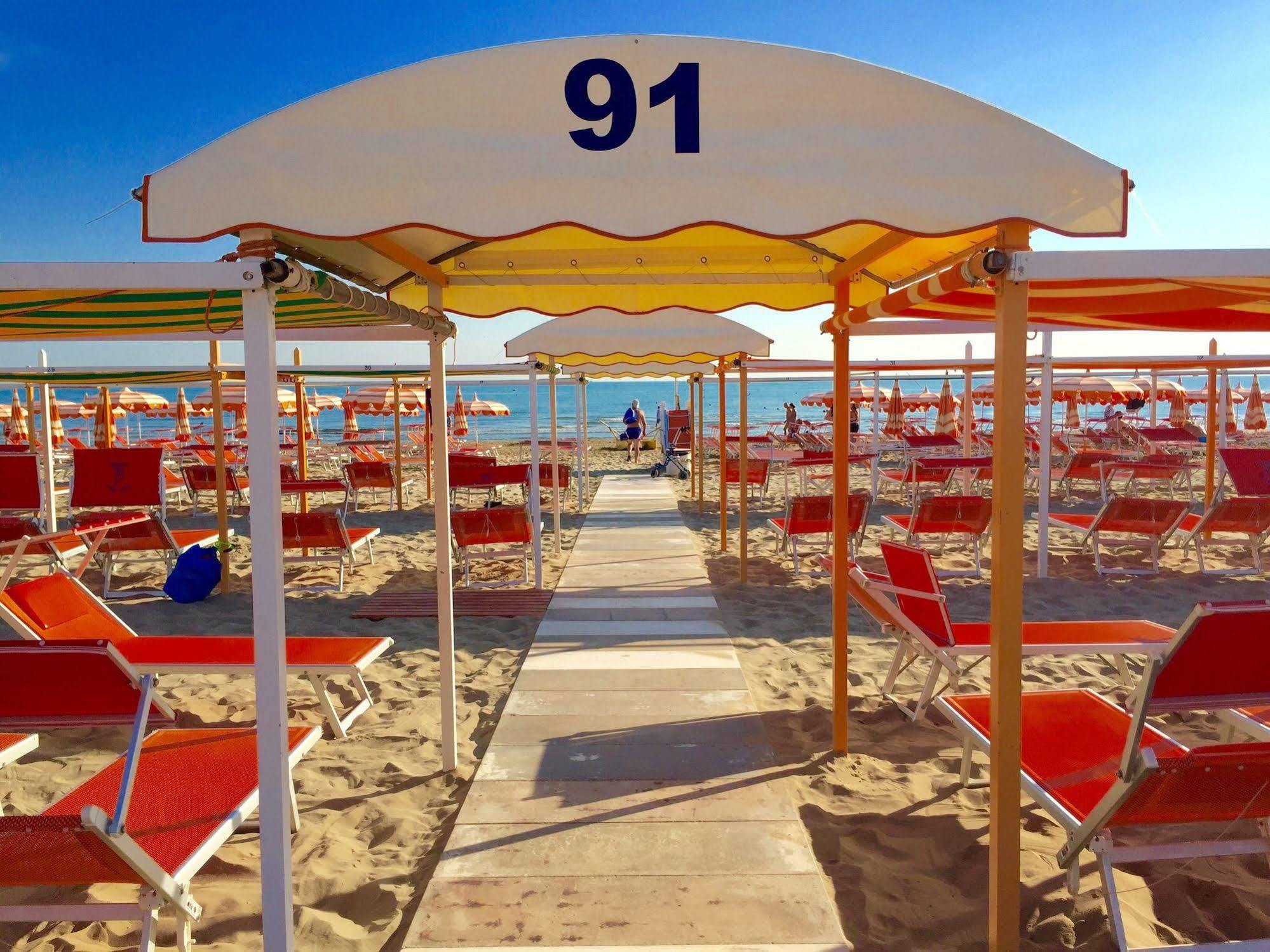 Hotel Mehari Riccione Zewnętrze zdjęcie
