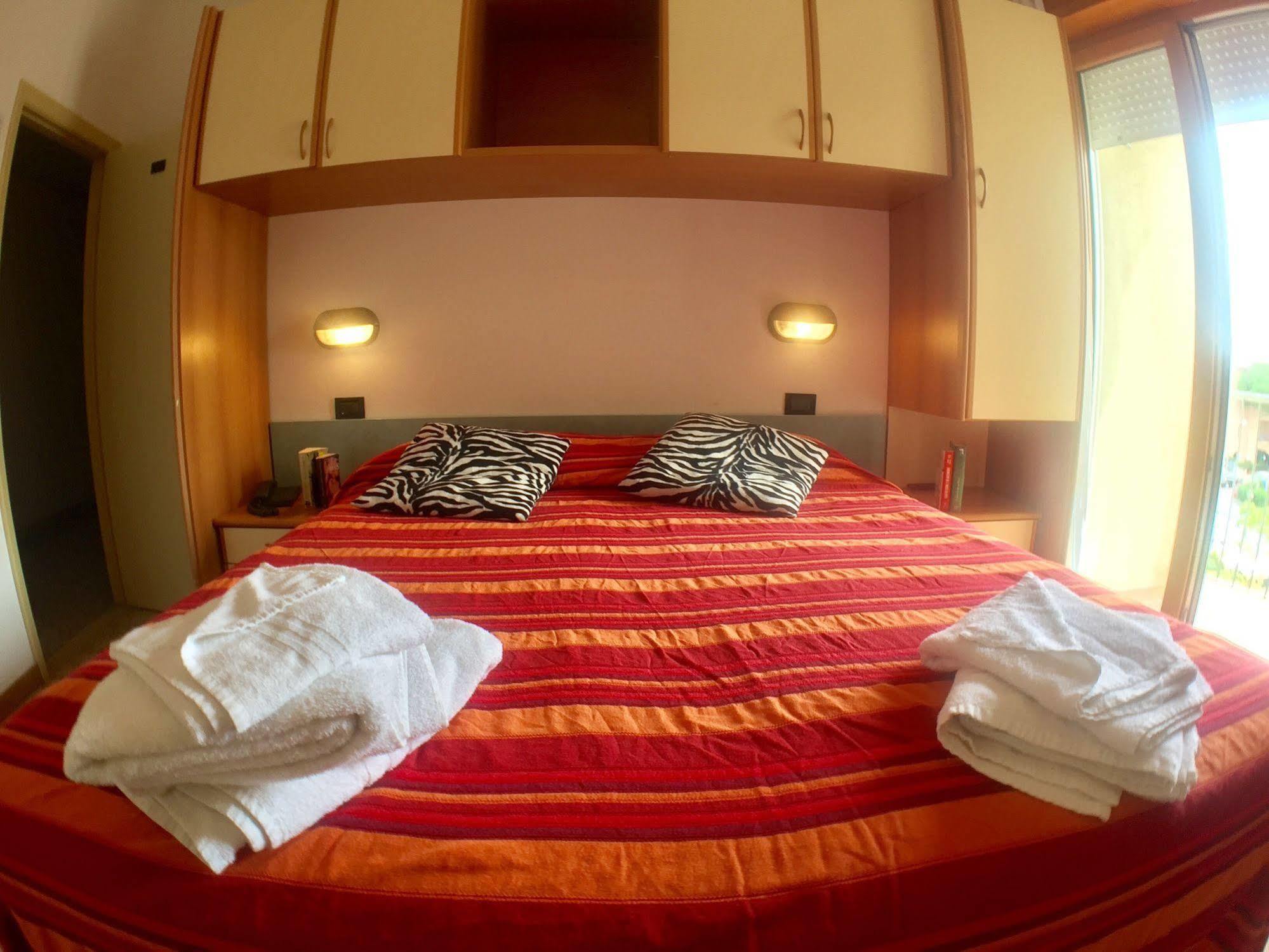 Hotel Mehari Riccione Zewnętrze zdjęcie