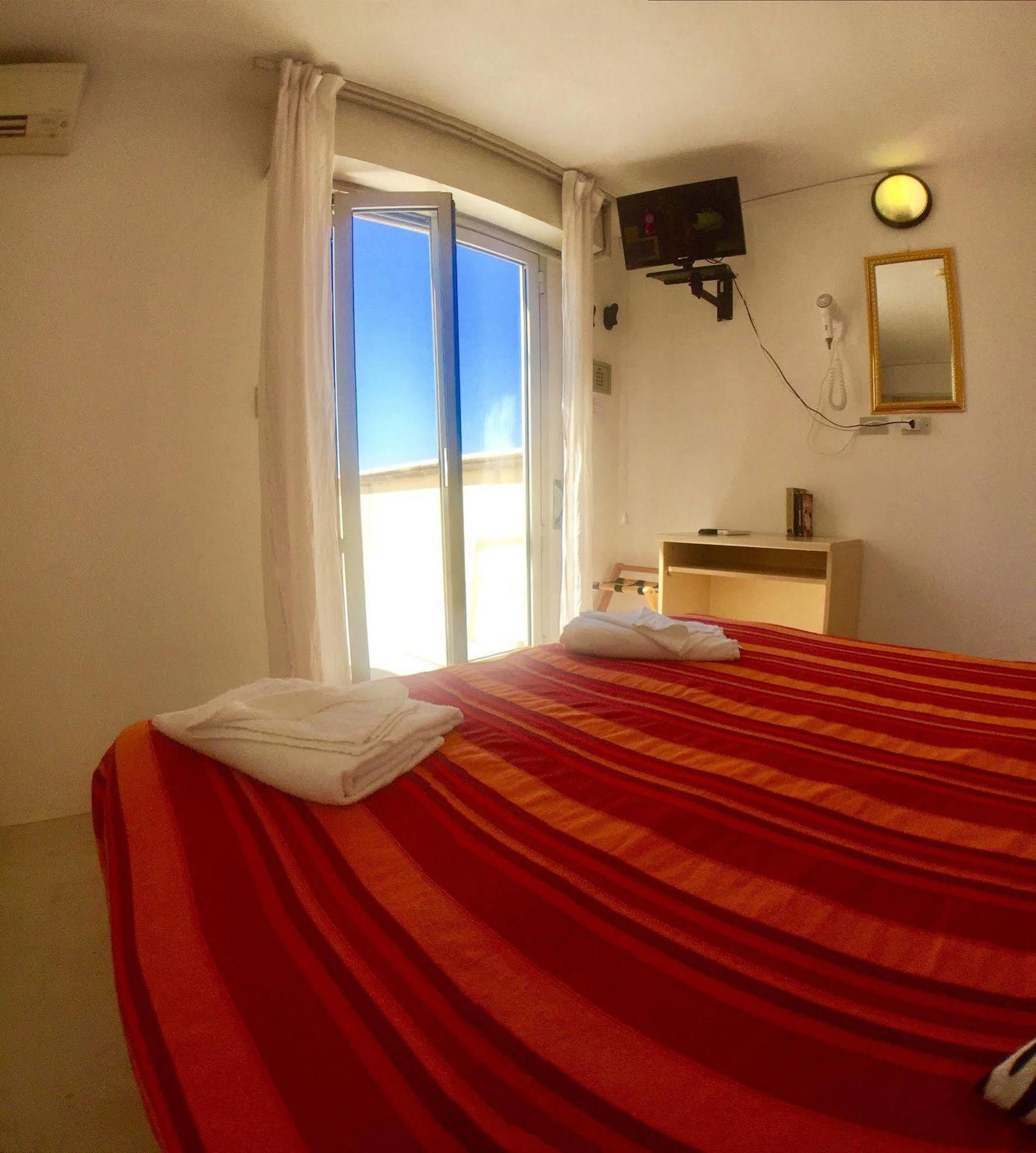Hotel Mehari Riccione Zewnętrze zdjęcie