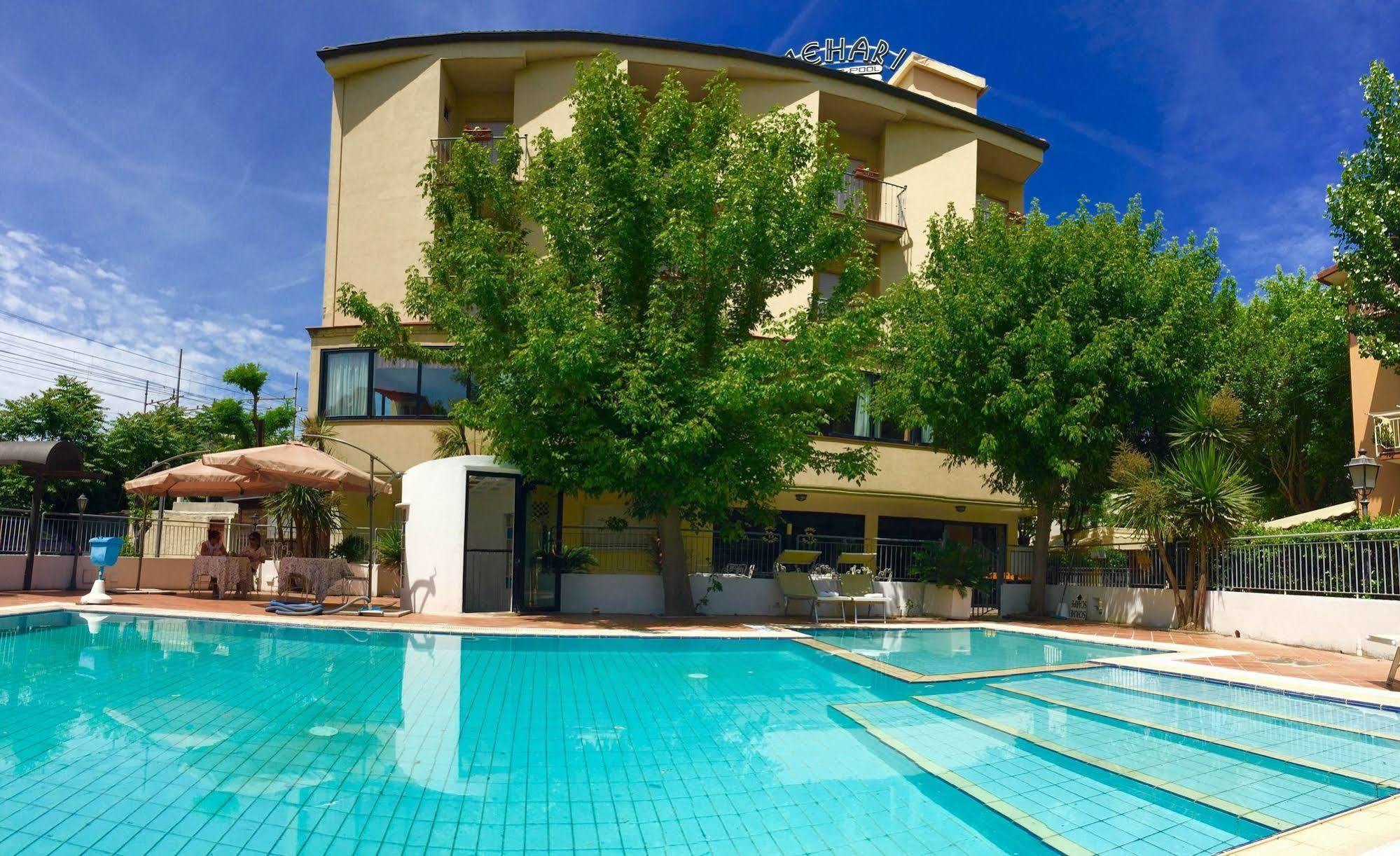 Hotel Mehari Riccione Zewnętrze zdjęcie